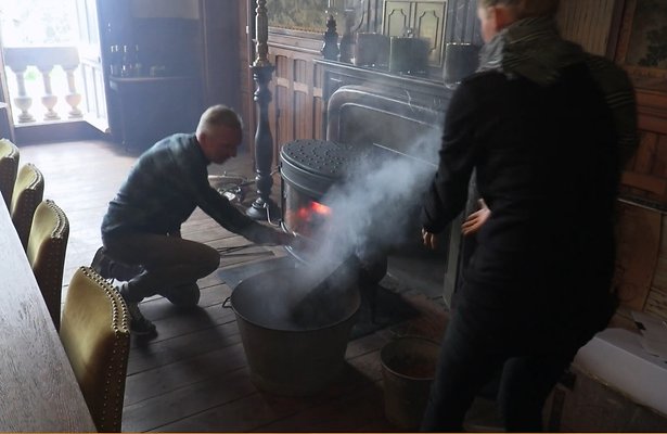 Kijk terug: Schoorsteenbrand op Chateau Meiland